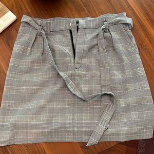 Banana Republic black and white skirt, size 8
